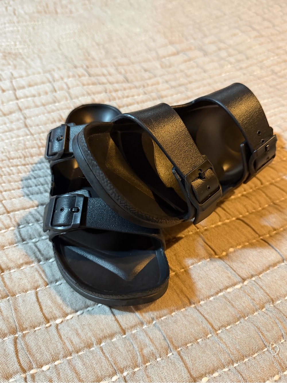 Women’s FUNKYMONKEY Black Double-Buckle Slide Sandals Size 7